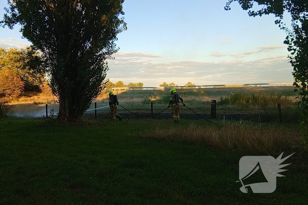 Bermbrand ontdekt vanaf snelweg