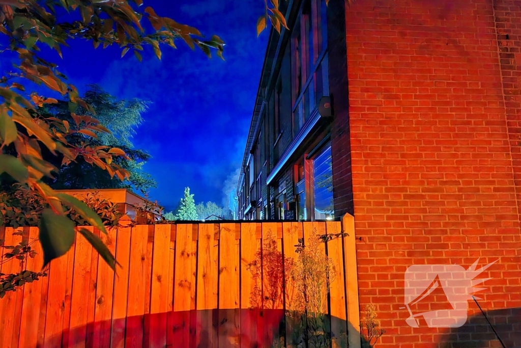 Uitslaande brand verwoest woning