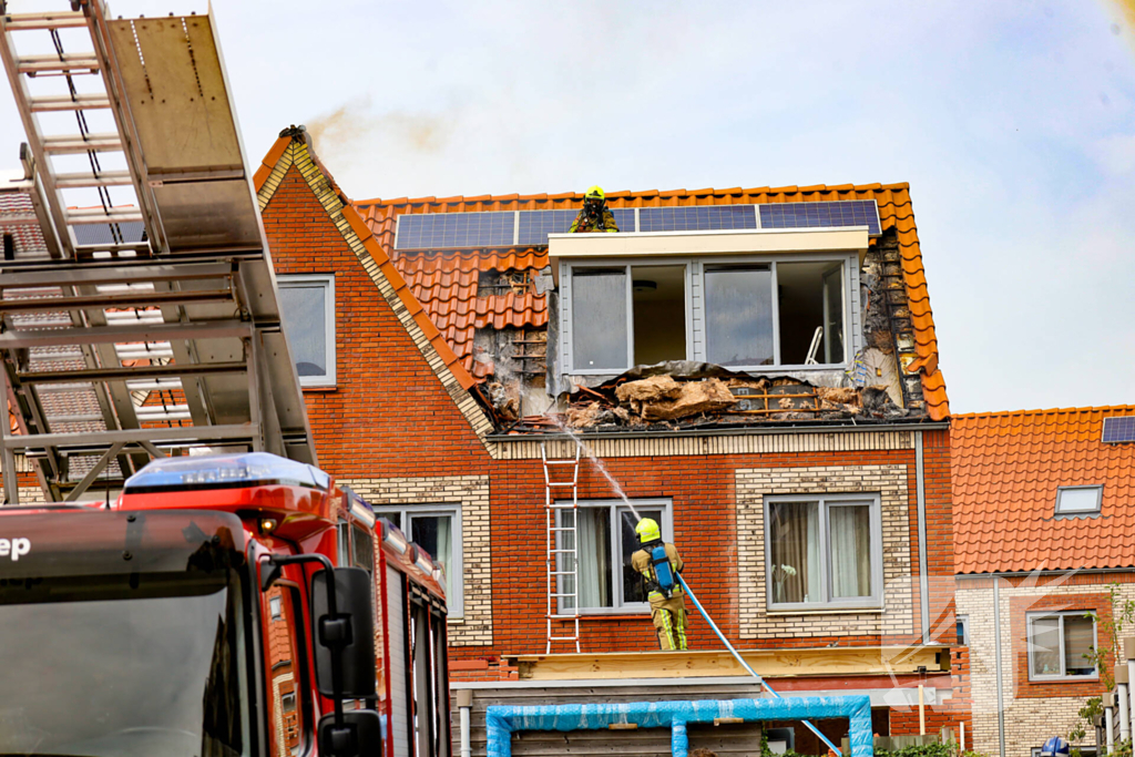 Woningbrand leidt tot ontruiming en grote hulpverlening