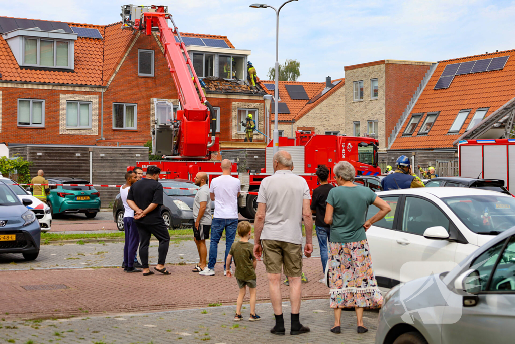 Woningbrand leidt tot ontruiming en grote hulpverlening