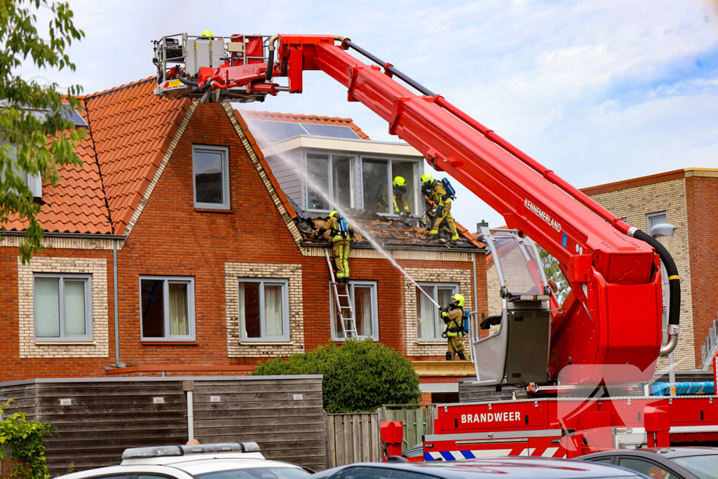 Woningbrand leidt tot ontruiming en grote hulpverlening
