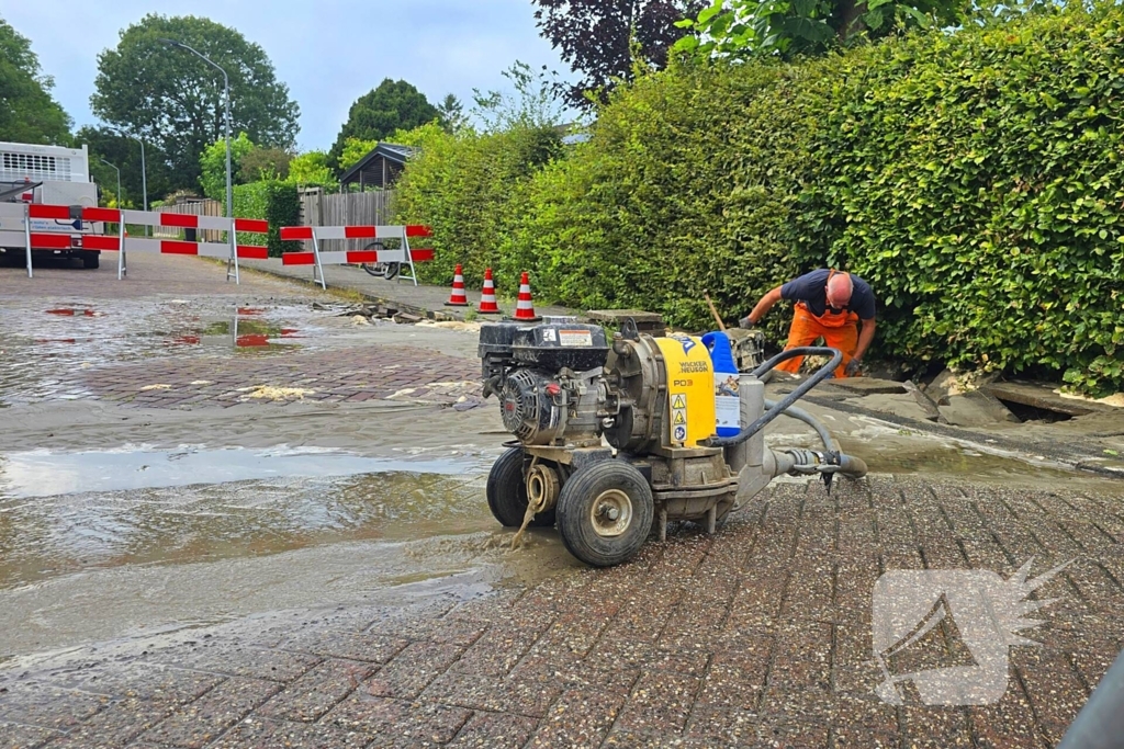 Buurtbewoners grijpen in bij lekkage