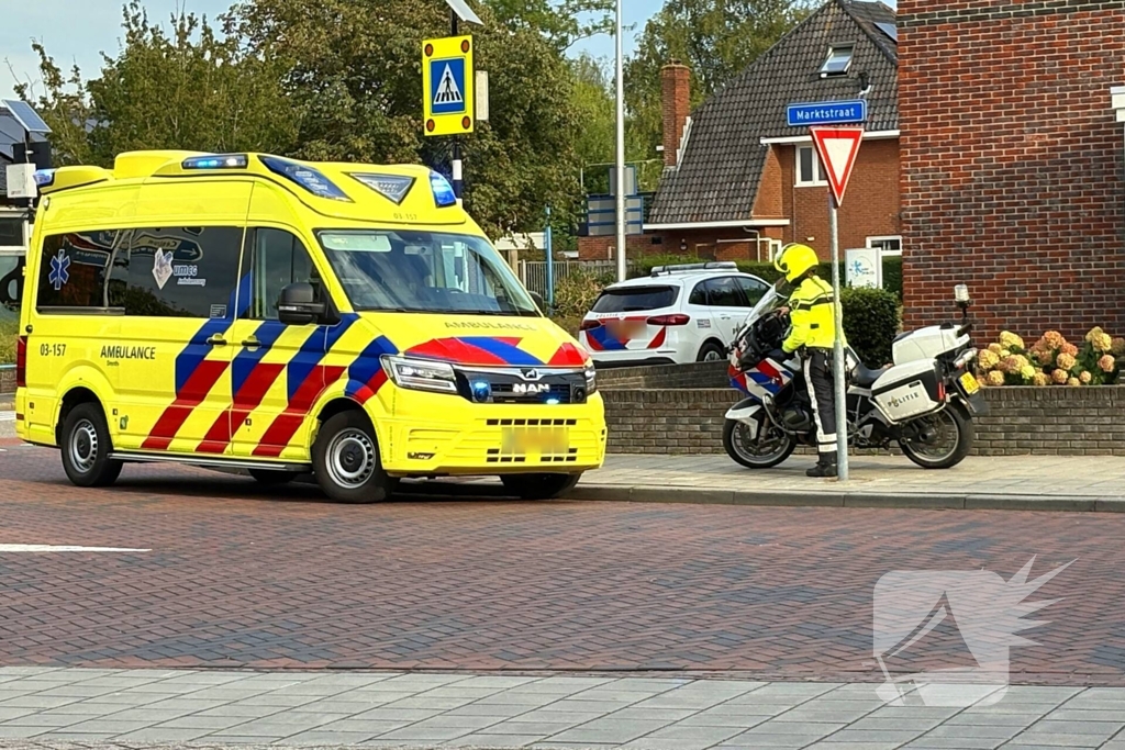 Fietser naar ziekenhuis na ongeval