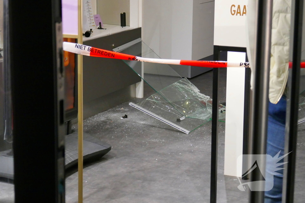 Politie onderzoekt juwelier-inbraak