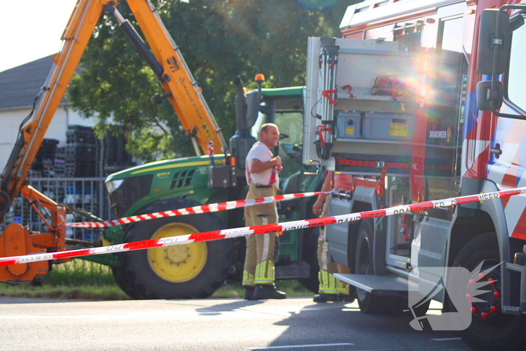 Weg afgesloten na ongeval met gevaarlijke stoffen