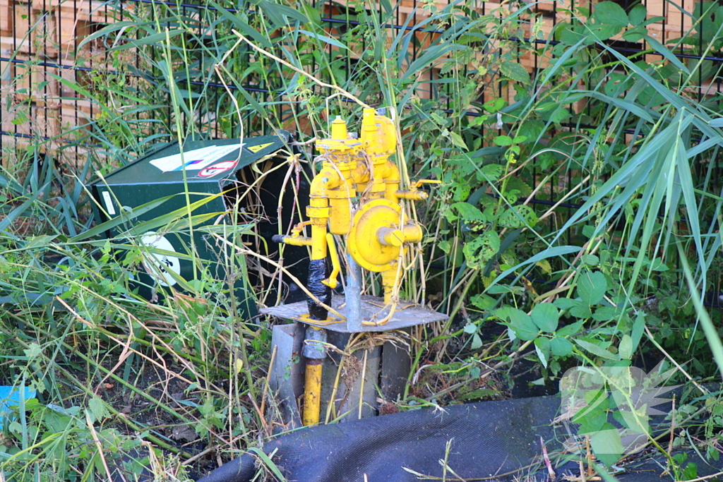 Weg afgesloten na ongeval met gevaarlijke stoffen