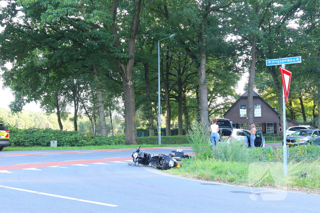 Ernstig ongeval met scooter en auto