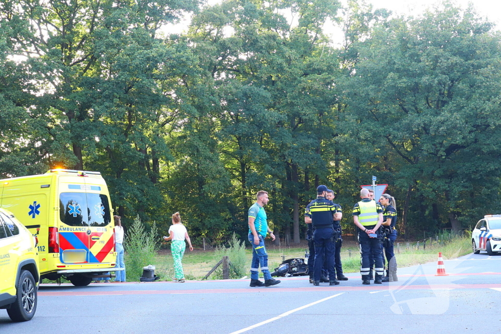Ernstig ongeval met scooter en auto