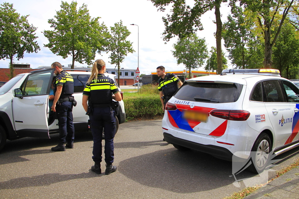 Fietser lichtgewond na aanrijding met auto