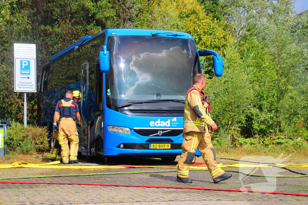 Brand in touringcar leidt tot snelle inzet