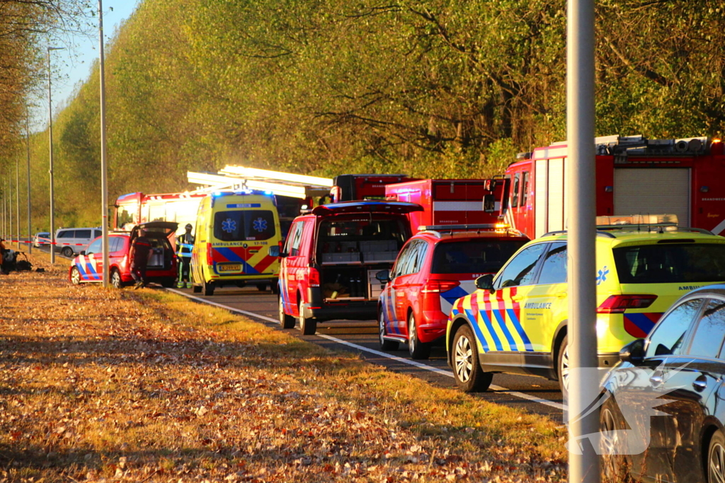 Auto door midden na ernstig ongeval