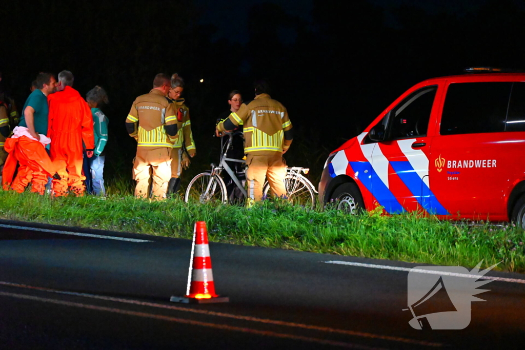 Fiets bij sloot zorgt inzet hulpdiensten