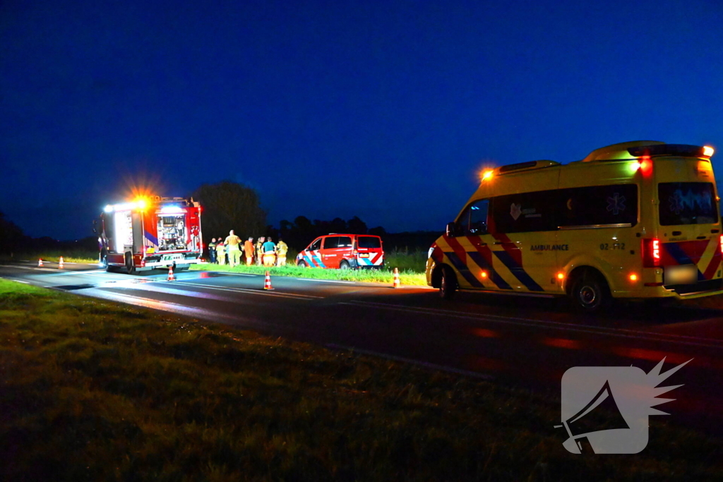 Fiets bij sloot zorgt inzet hulpdiensten
