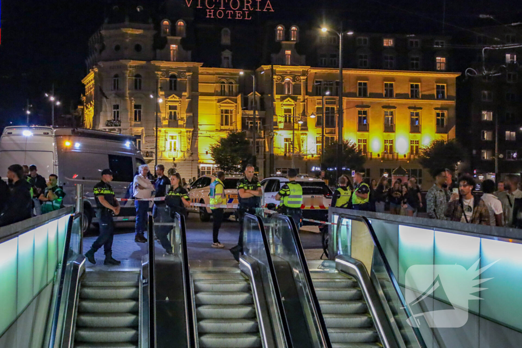 Metrostation afgesloten door verdacht pakketje
