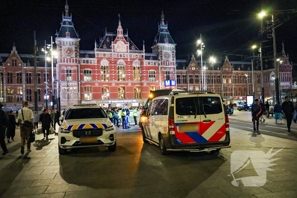 Metrostation afgesloten door verdacht pakketje