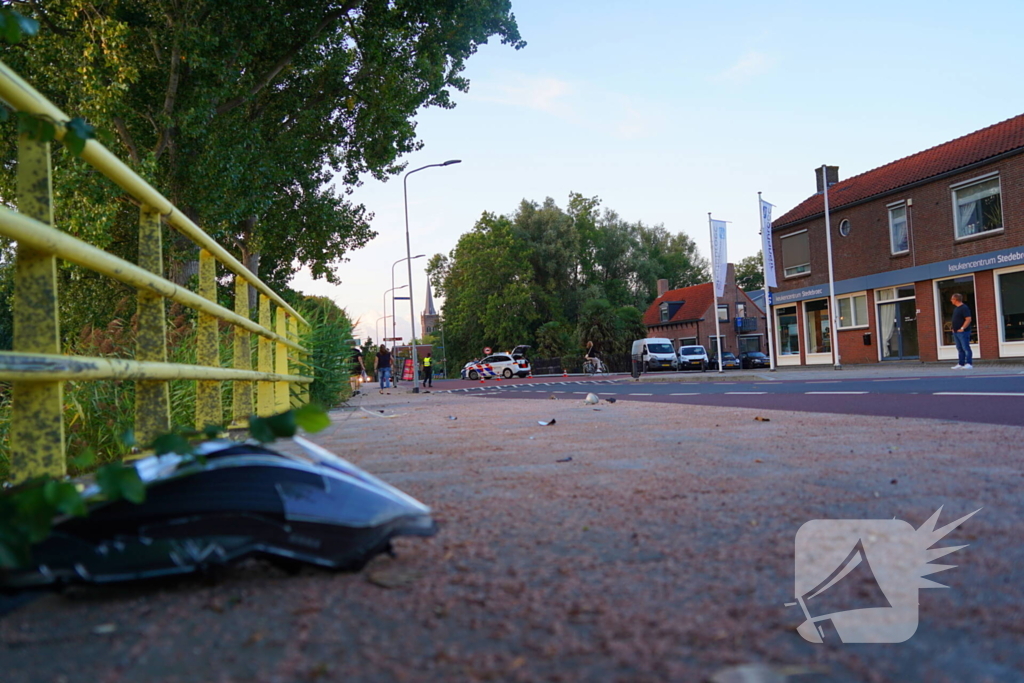 Automobilist rijdt door na crash