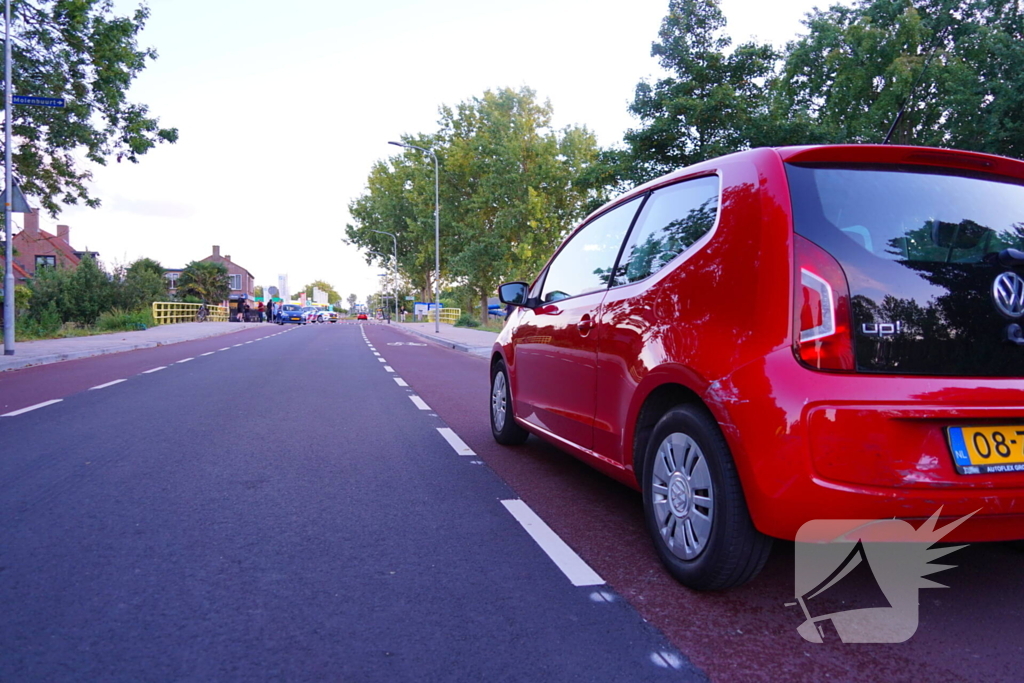 Automobilist rijdt door na crash