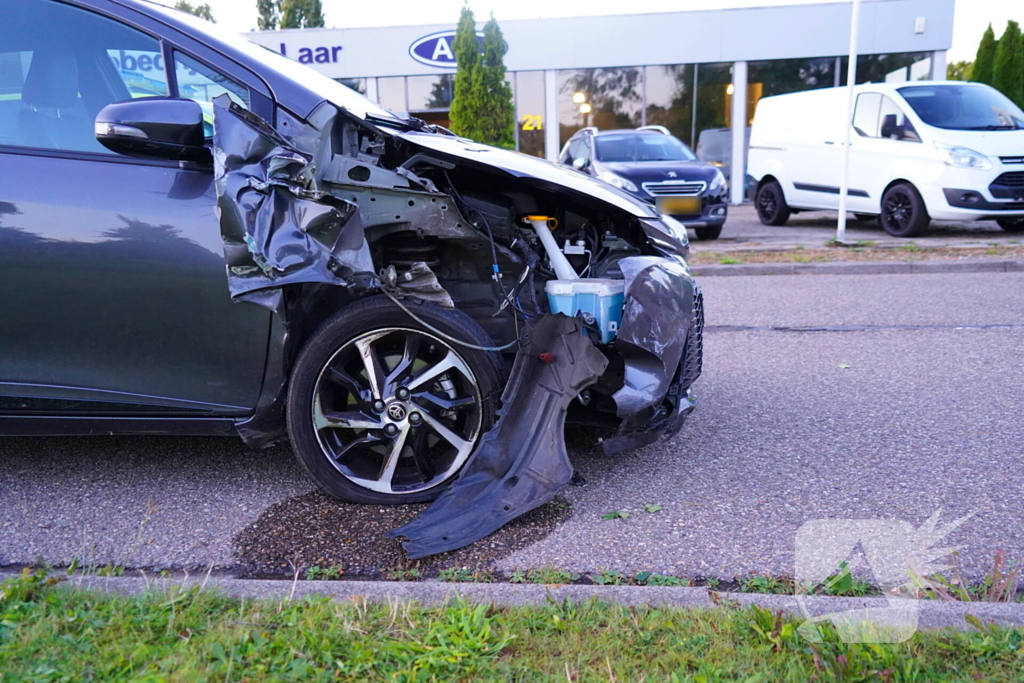 Automobilist rijdt door na crash