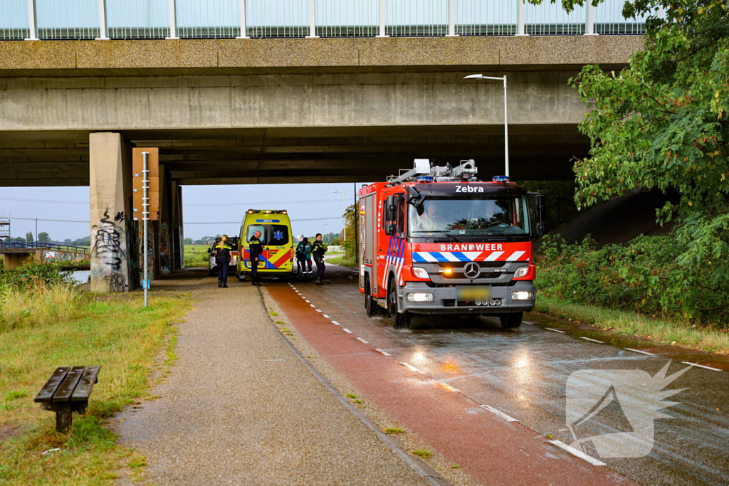persoon te water gered in noord Hollands kanaal