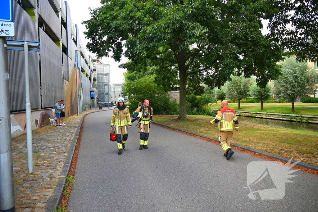 Zwerver veroorzaakt brand