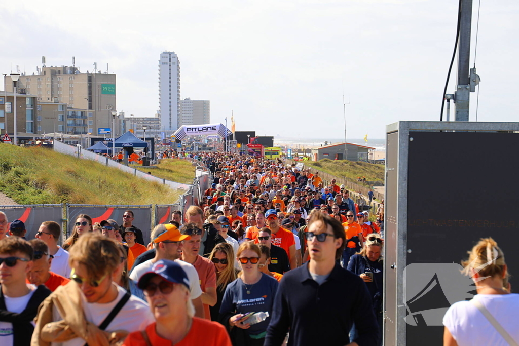 Drukte voor Formule 1 race op circuit Zandvoort