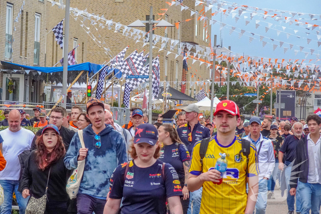 Drukte voor Formule 1 race op circuit Zandvoort