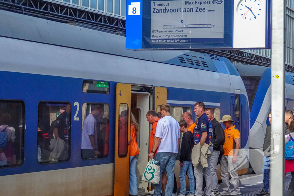Drukte voor Formule 1 race op circuit Zandvoort