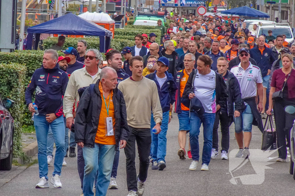 Drukte voor Formule 1 race op circuit Zandvoort