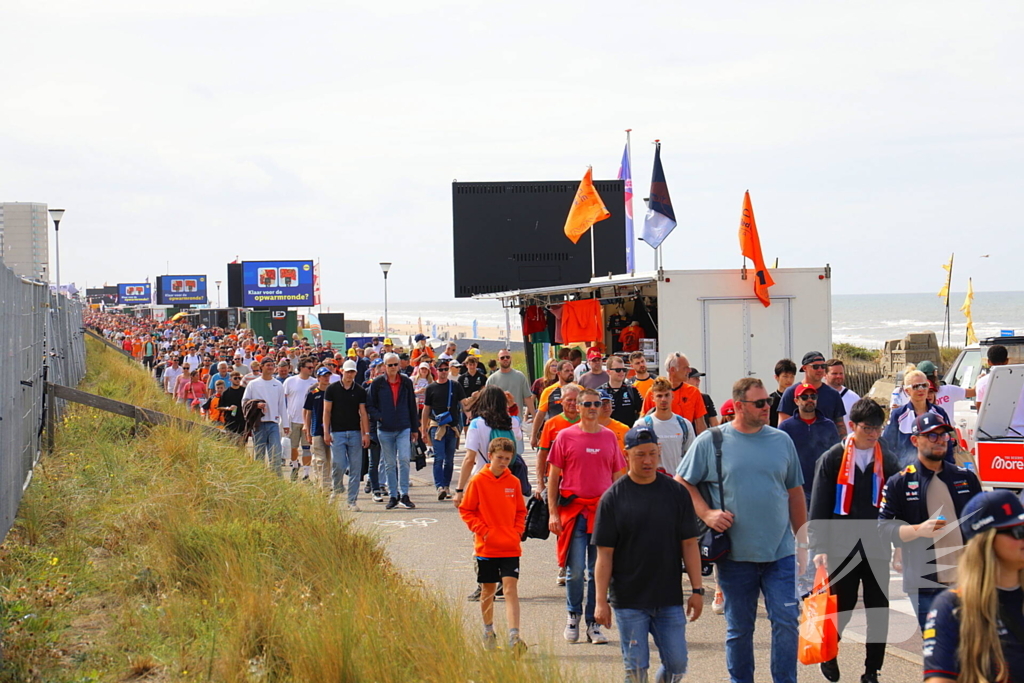 Drukte voor Formule 1 race op circuit Zandvoort