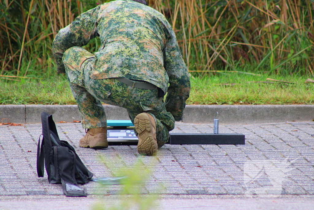 EOD onderzoekt explosief