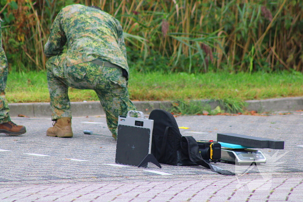 EOD onderzoekt explosief
