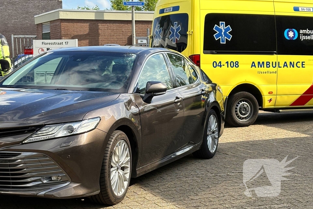 Fietser gewond bij botsing met auto
