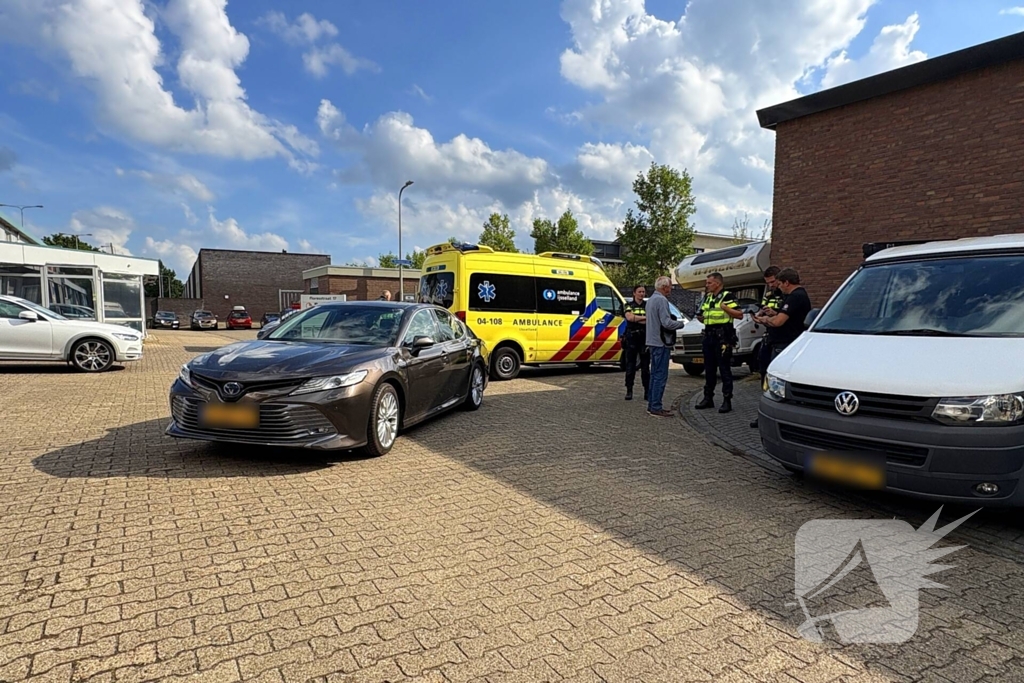 Fietser gewond bij botsing met auto