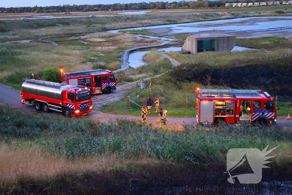 Bermbrand zet natuurgebied in vuur