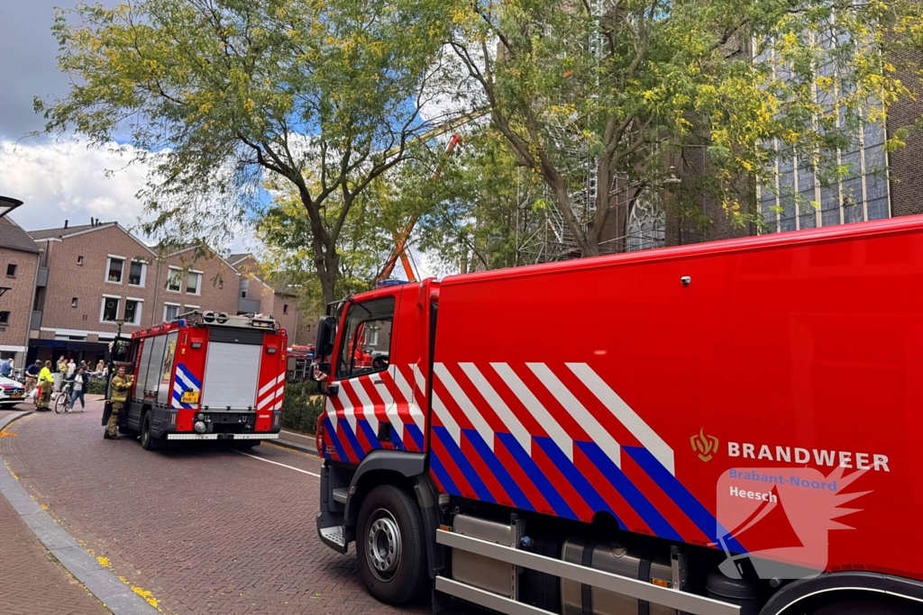 Kerkbrand snel opgeschaald