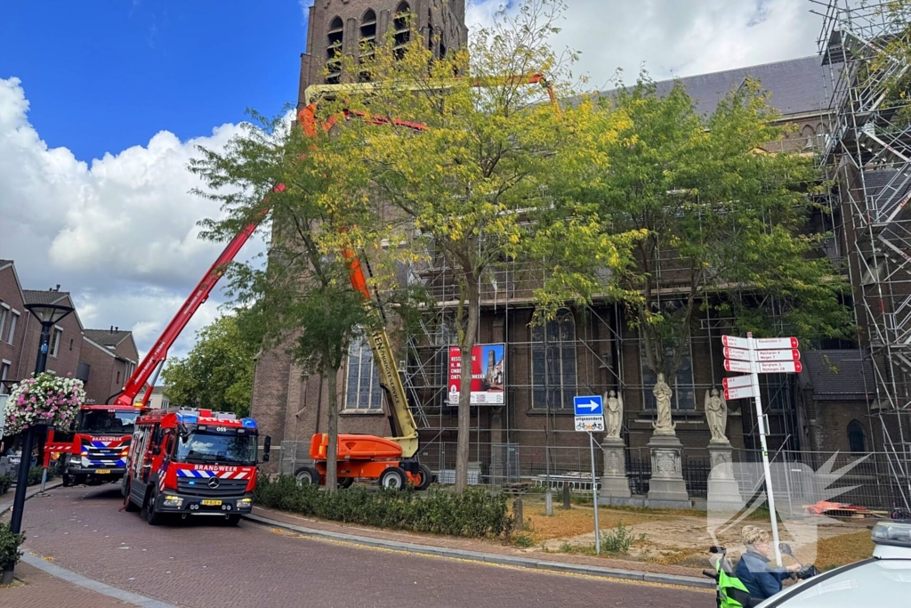 Kerkbrand snel opgeschaald