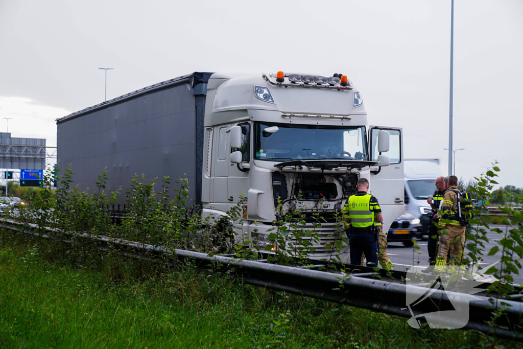 Vrachtwagenbrand gecontroleerd na melding