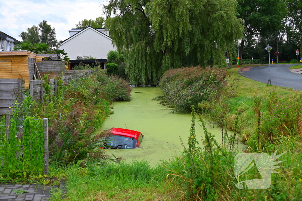 Berging na ongeval met voertuig te water
