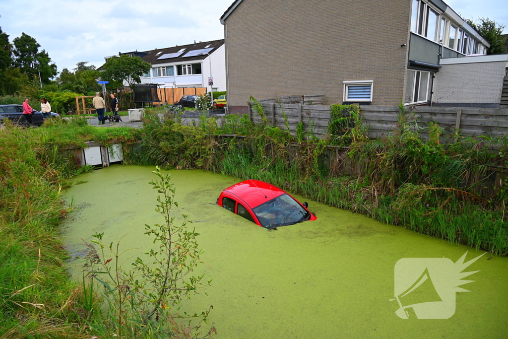 Berging na ongeval met voertuig te water