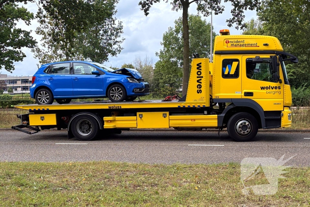 Auto's botsen achterop voorganger