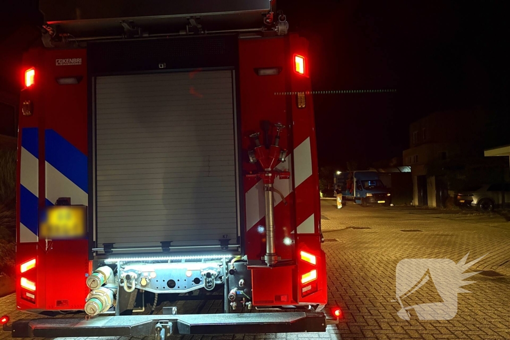 Bakwagen van boodschappen bezorgdienst ramt carpoort