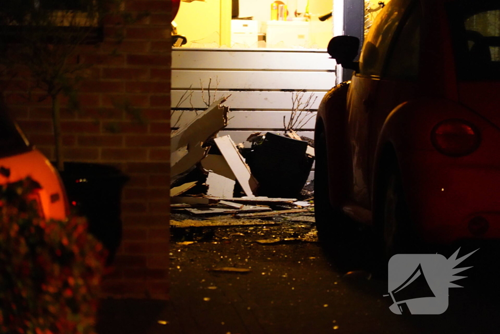 Explosie veroorzaakt schade aan woning