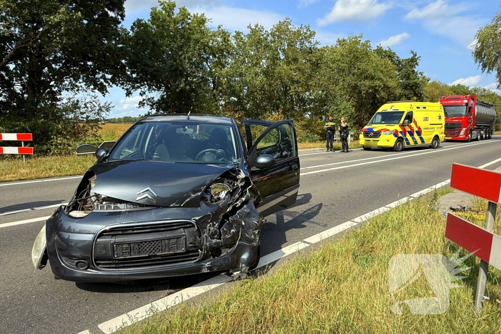 Botsing tussen auto's leidt tot gewonden en verkeershinder