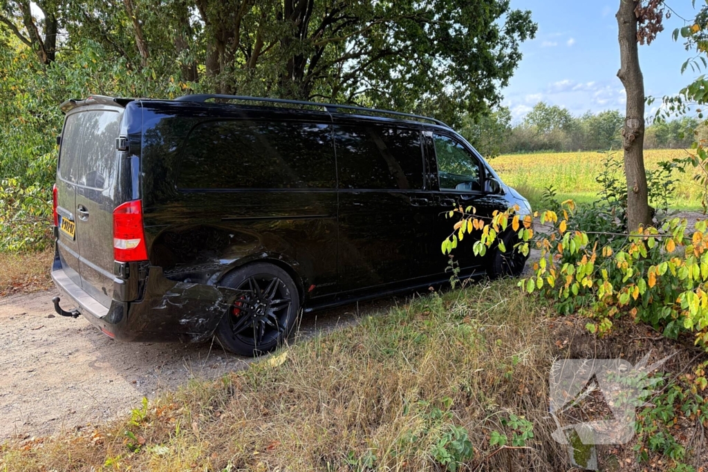Botsing tussen auto's leidt tot gewonden en verkeershinder