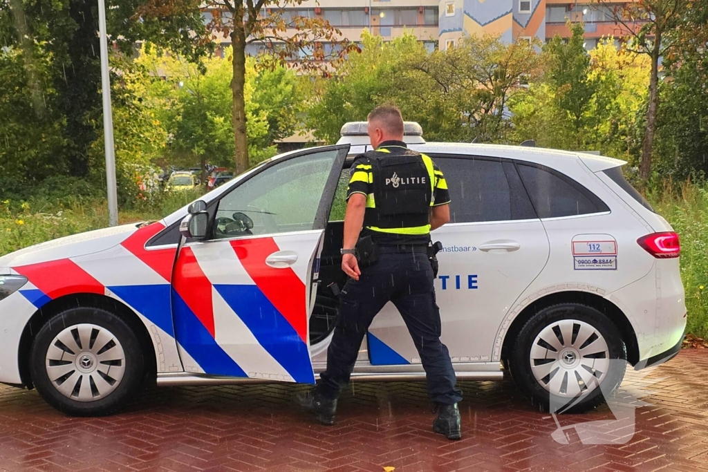 Politie zet groots in na melding van persoon met wapen