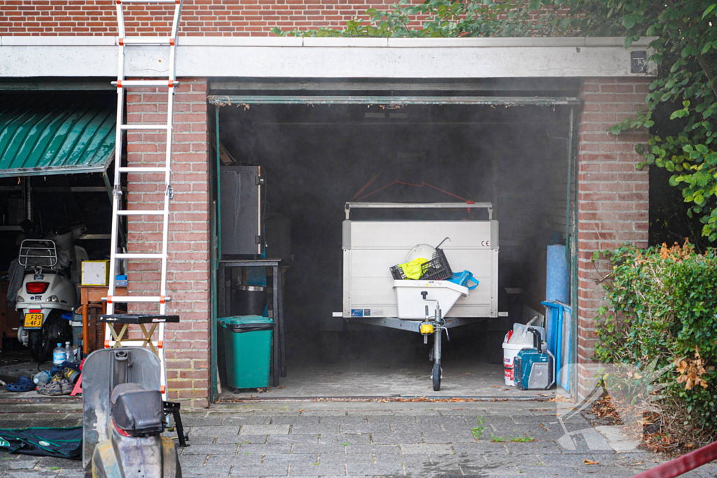 Veel brandschade aan garagebox