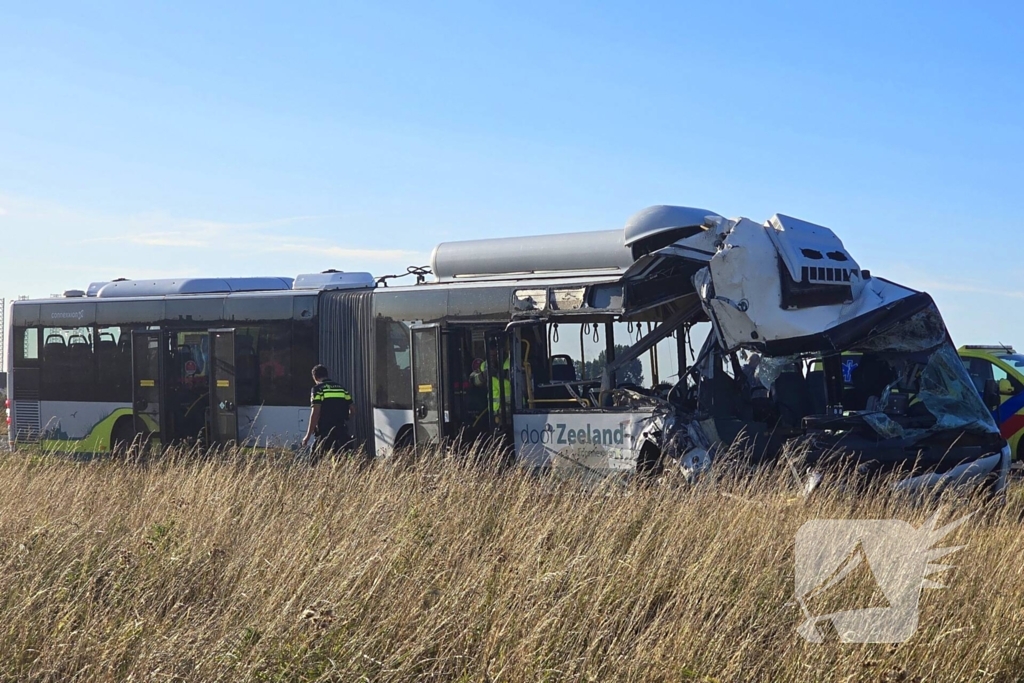 Zwaargewonden bij snelwegongeval