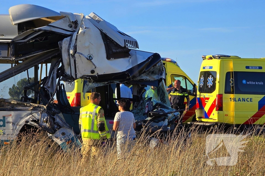 Zwaargewonden bij snelwegongeval
