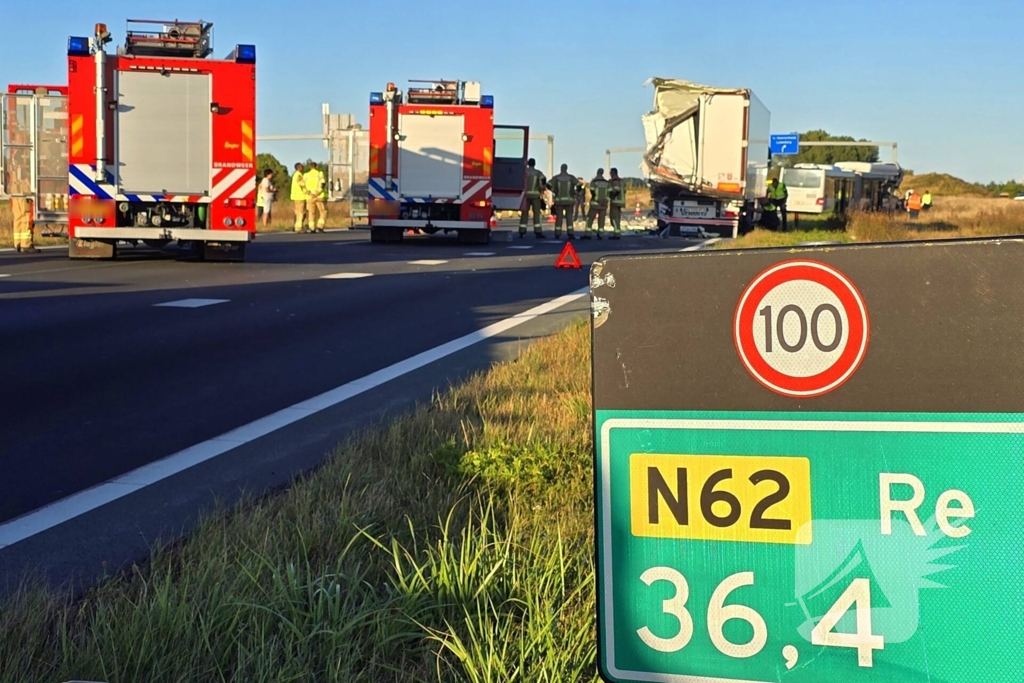 Zwaargewonden bij snelwegongeval