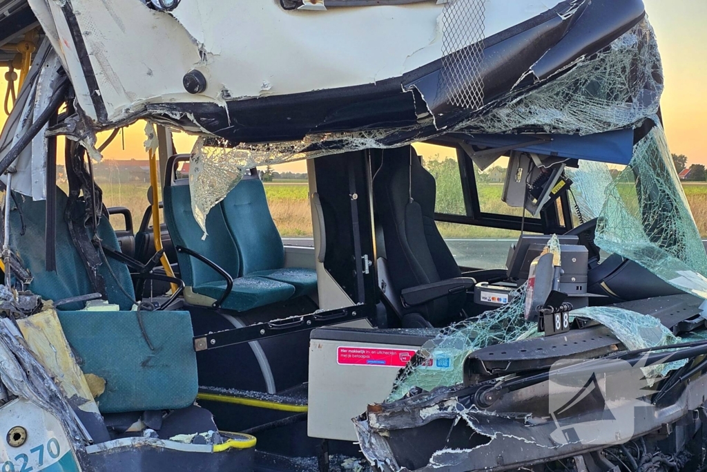 Zwaargewonden bij snelwegongeval